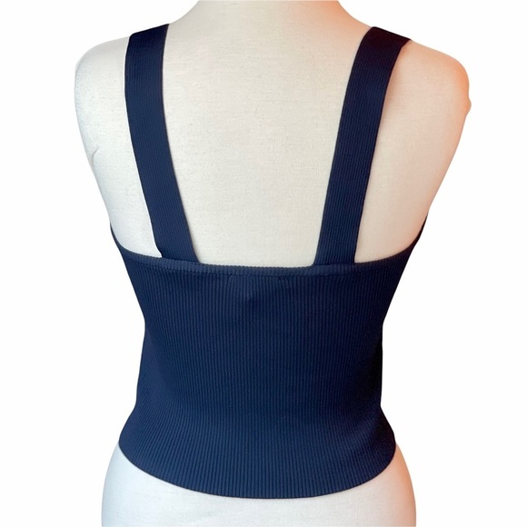 MOON RIVER Cropped Rib Knit Top - Picture 4 of 6